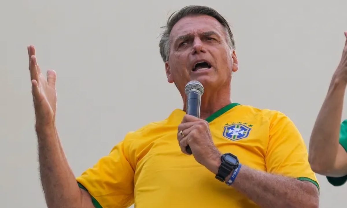 ব্রাজিলে বলসোনারোর সহযোগীদের গৃহবন্দীর নির্দেশ, গ্রেপ্তার প্রাক্তন পুলিশ প্রধান